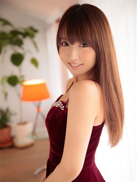 GALLERY – MIKAMI YUA for YOURS.